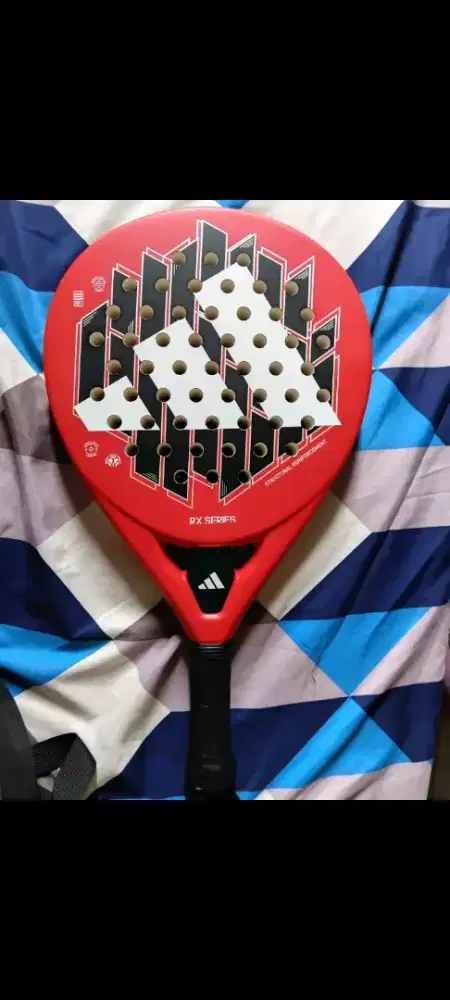 Dijual Raket padel Adidas ori 1,4jt aja bonus tas