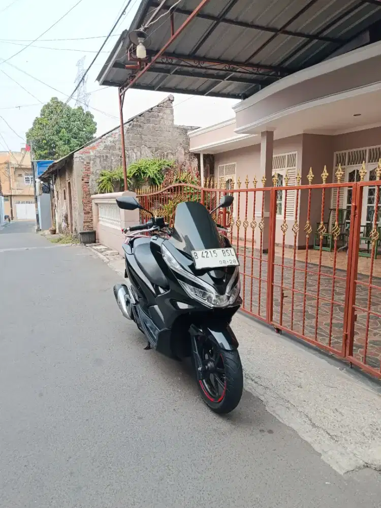 Honda pcx tahun 2018
