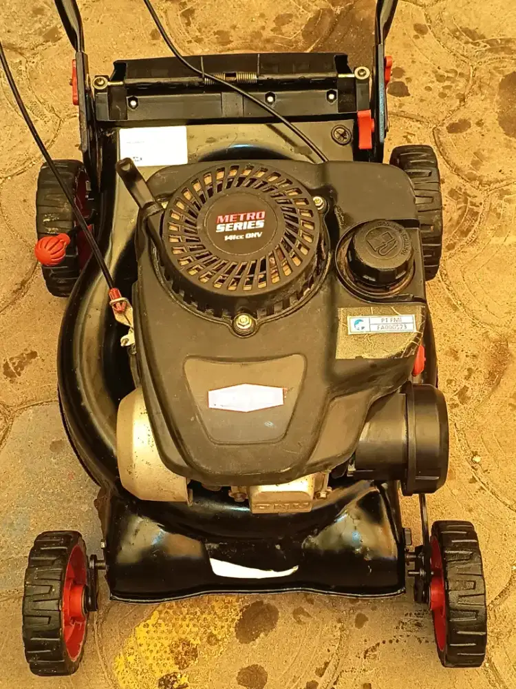 MESIN PEMOTONG RUMPUT DORONG (Walk-Behind Lawn Mower) BERMEREK ROVER