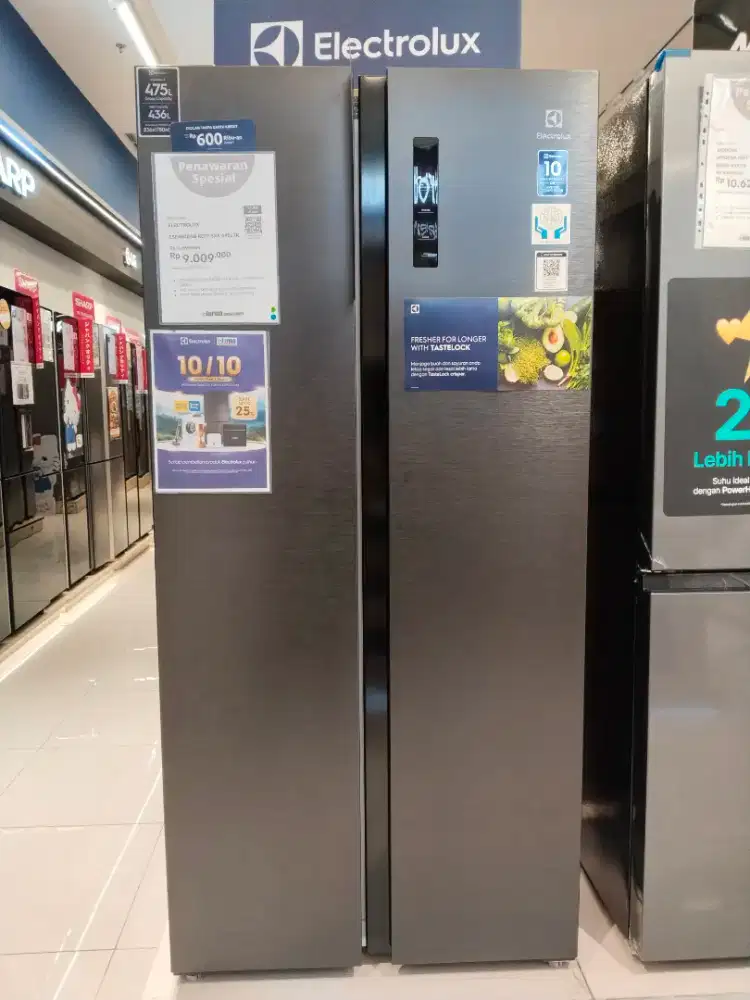 KULKAS ELECTROLUX SBS KAPASITAS 445LTR