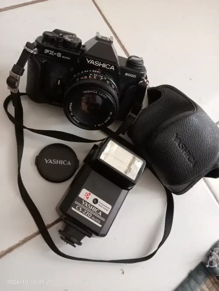 Kamera Analog Yashica FX-3 2000 kamera jadul