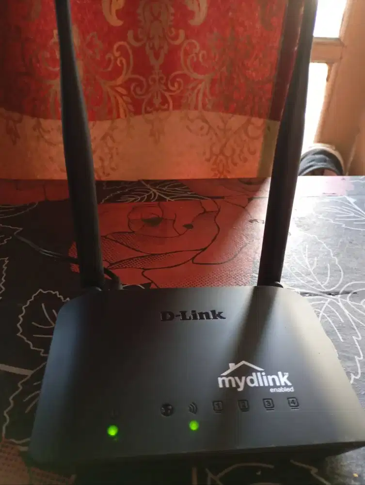 D-Link DIR-605L/E router nirkabel Ethernet cepat Single-band (2.4 GHz)