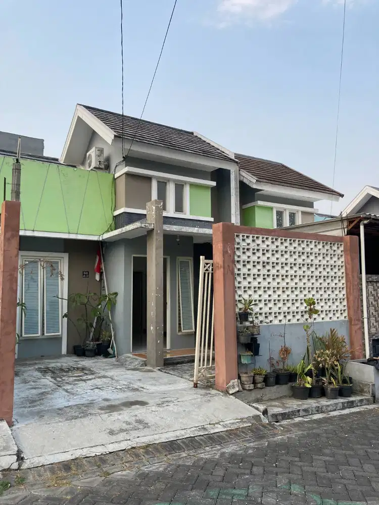 DIJUAL RUMAH SIAP HUNI BESERTA PERABOT (LEMARI, BED, MEJA MAKAN)