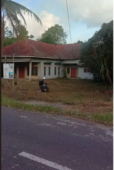 DIJUAL UTUH Lahan Premium - 0.9 Hektar + Rumah Permanen
