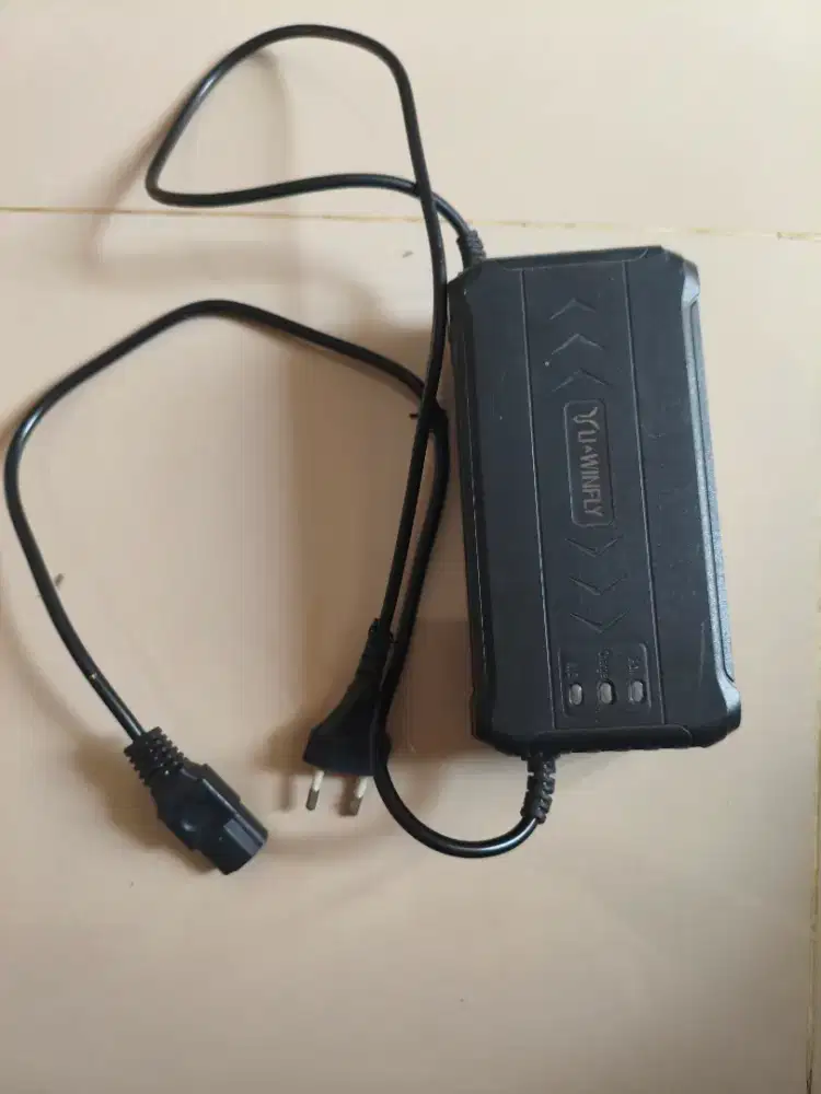 Charger Motor Sepeda Listrik Uwinfly Ori