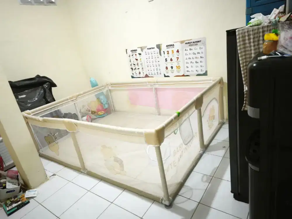 Pagar mainan anak