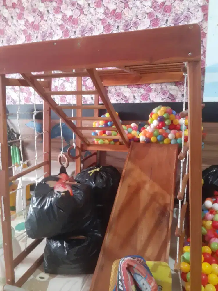 Jual mainan anak lunsuran, meja kerja dlll