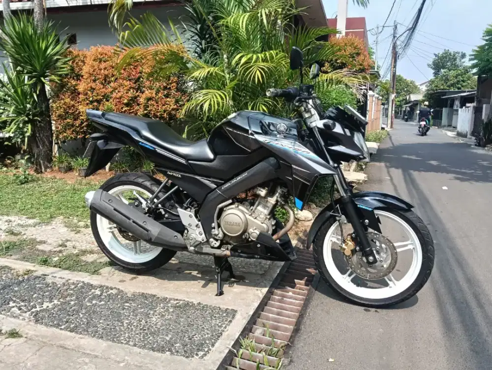 YAMAHA VIXION ADVANCE TAHUN 2015 PLAT TANGSEL
