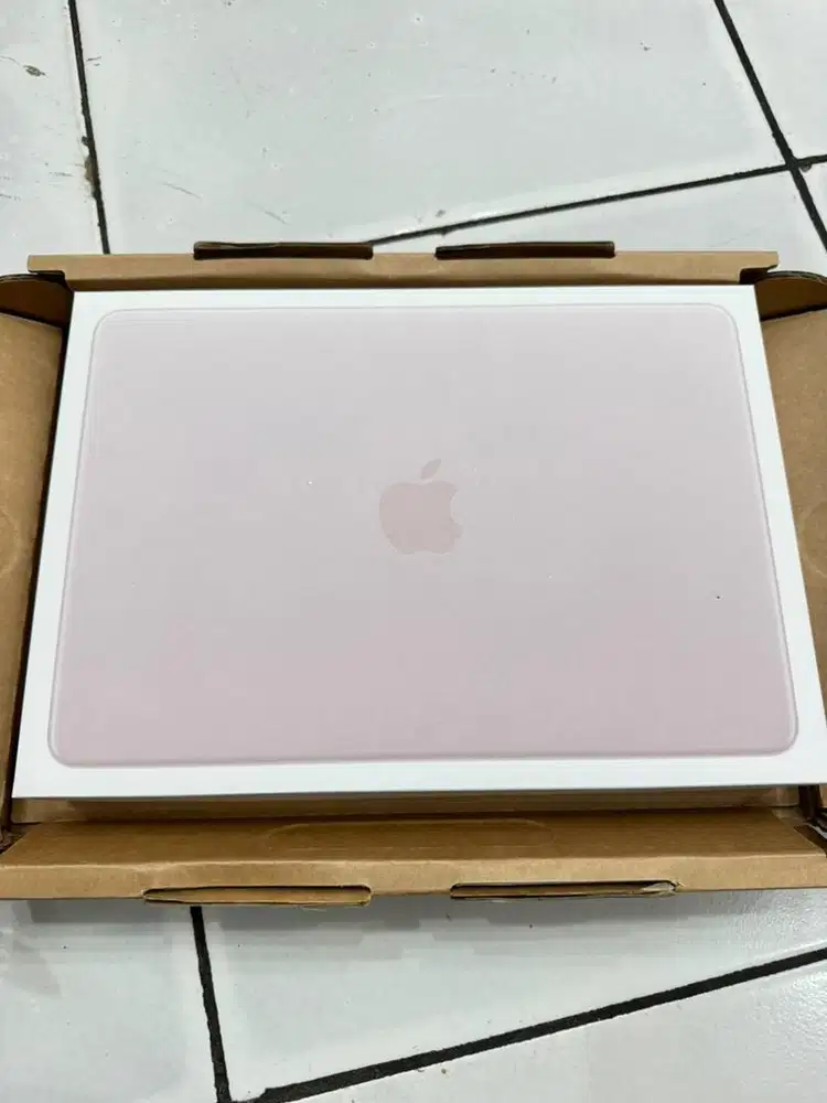 Di jual macbook neo 8/256 bnib ibox
