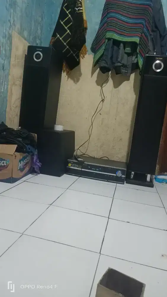 Speker Polytron blutut