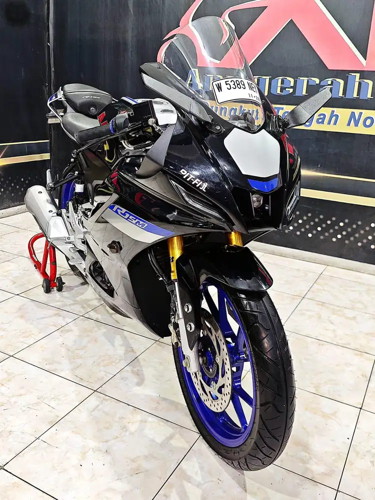 Yamaha R15 M abs silver metalic th 2023. Anugerah motor rungkut tengah