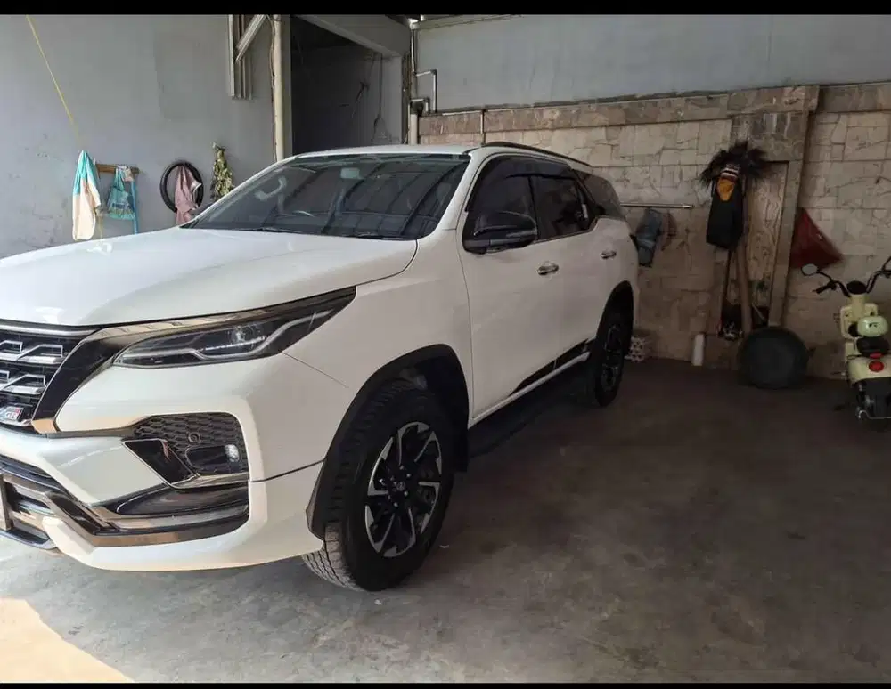 Fortuner GR 2.8 matic 2022