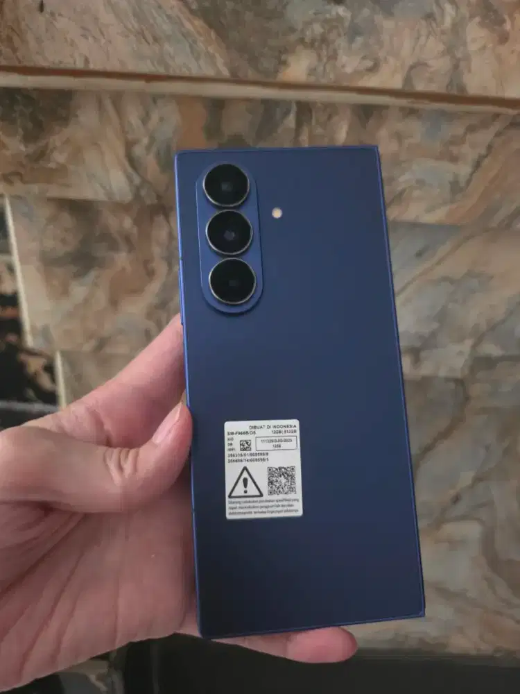 Samsung z fold 7 512gb sein resmi warna blue