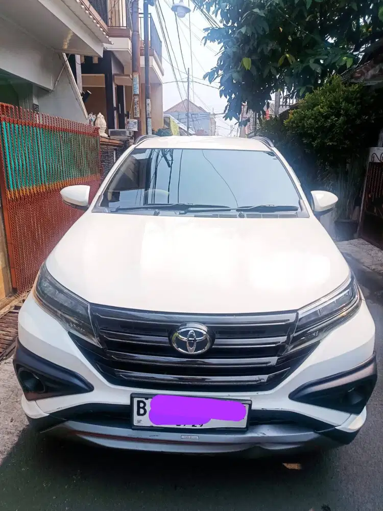 DIJUAL TOYOTA RUSH TRD SPORTIVO AT 2019 PUTIH (KM LOW) (BUTUH CEPAT)