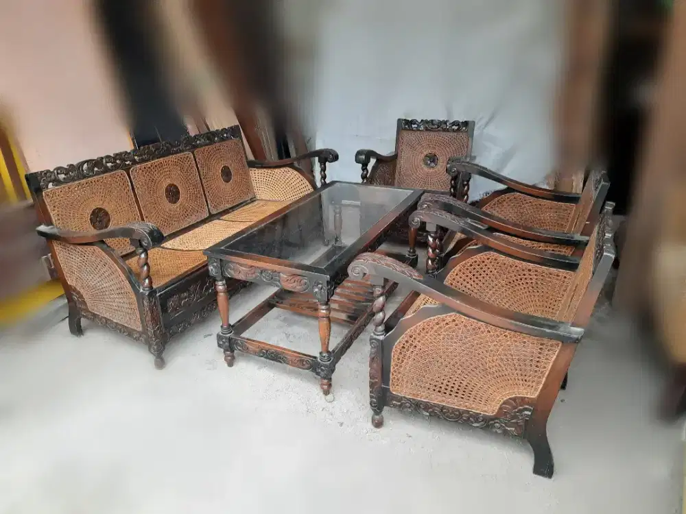 Set Kursi Rotan jati klasik 3,1,1,1+ meja