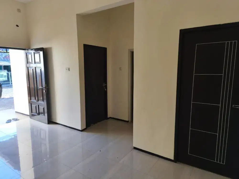 HOUSE FOR SALE / RENT! Rumah Pondok Tjandra - Sudah Renov, Siap Huni!