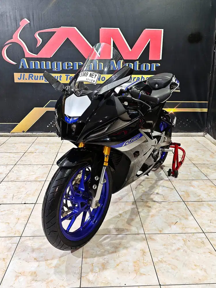 Yamaha R15 M abs silver metalic th 2023. Anugerah motor rungkut tengah
