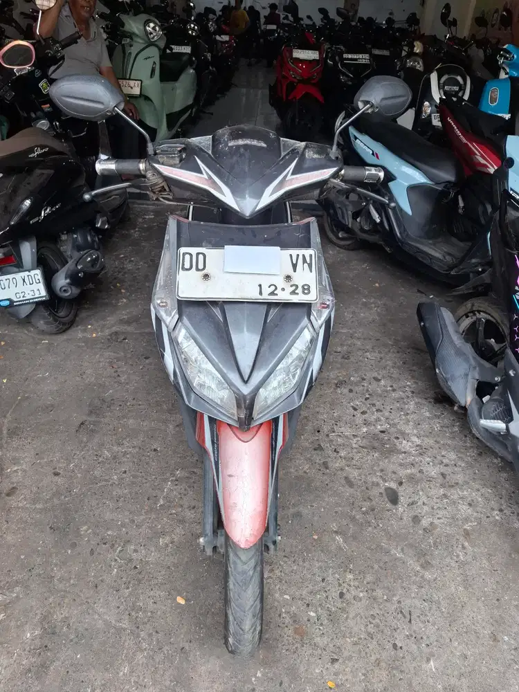 Honda Vario 110cc 2011 Hitam Merah