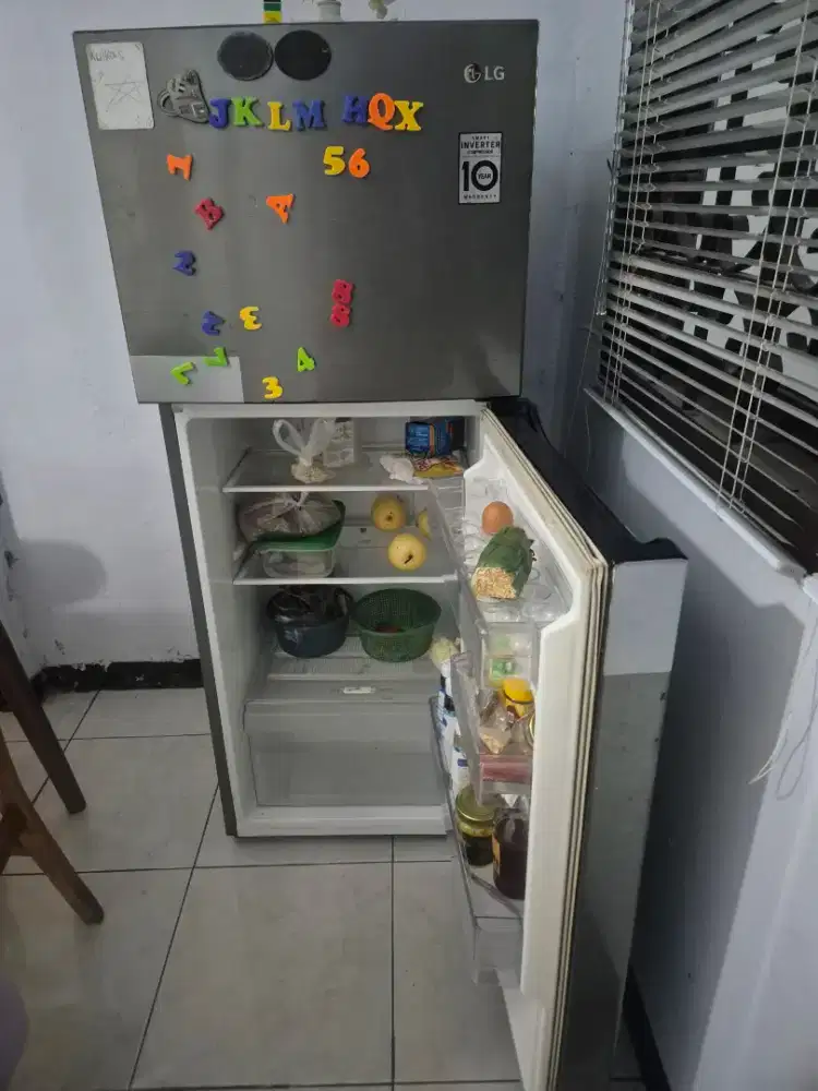 Kulkas LG Inverter 2 pintu