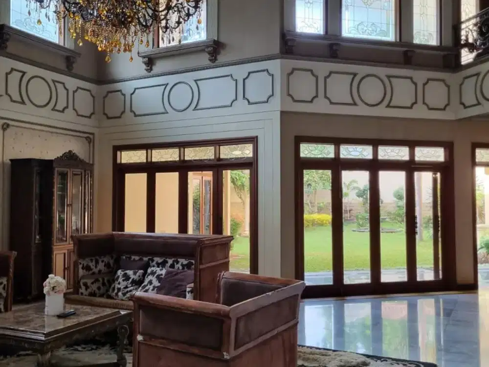 DIJUAL/SEWA RUMAH RING 1 TAMAN SUROPATI MENTENG