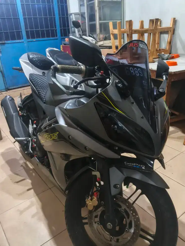 Jual R15 v2 tahun 2016