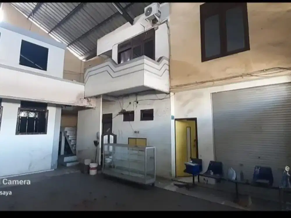 Rumah Usaha Strategis di Rungkut!   Cocok untuk Tempat Usaha