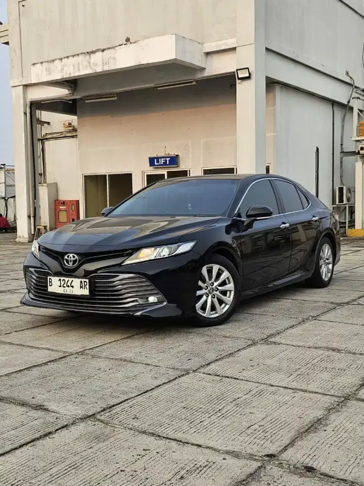 KM 50 RB TOYOTA CAMRY V 2.5 AT 2020 HITAM
