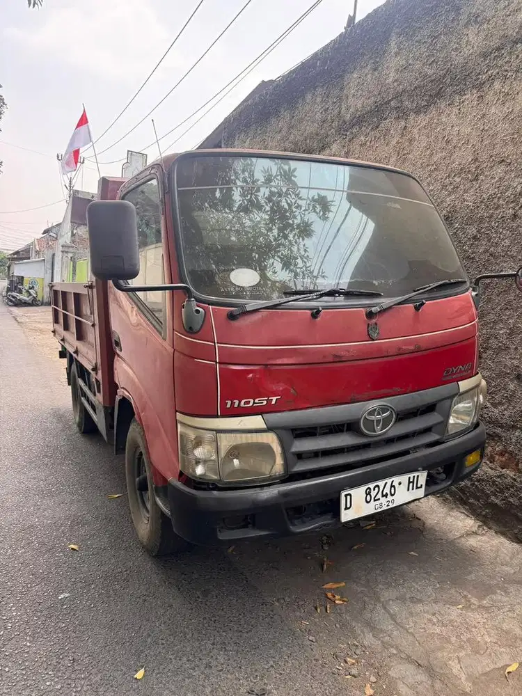 TOYOTA DYNA RINO ENGKEL BAK 2011