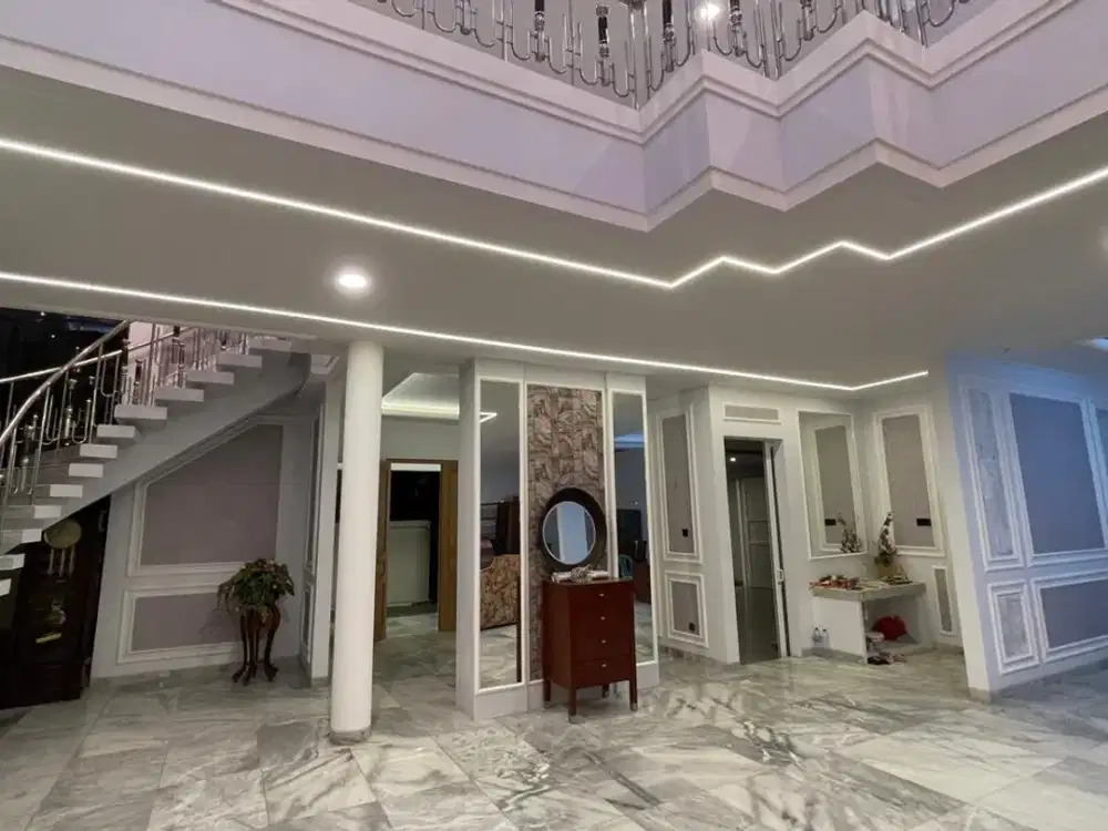 DIJUAL RUMAH MEWAH 2 LANTAI DI TONJA, GATSU TENGAH – DENPASAR