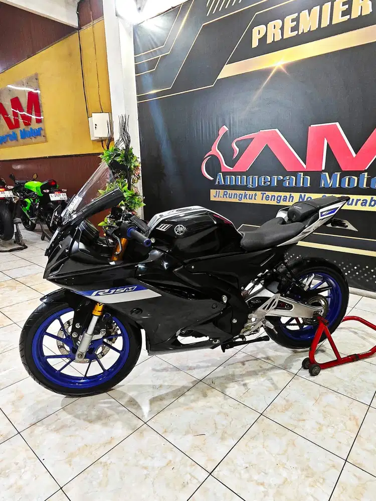 Yamaha R15 M abs silver metalic th 2023. Anugerah motor rungkut tengah