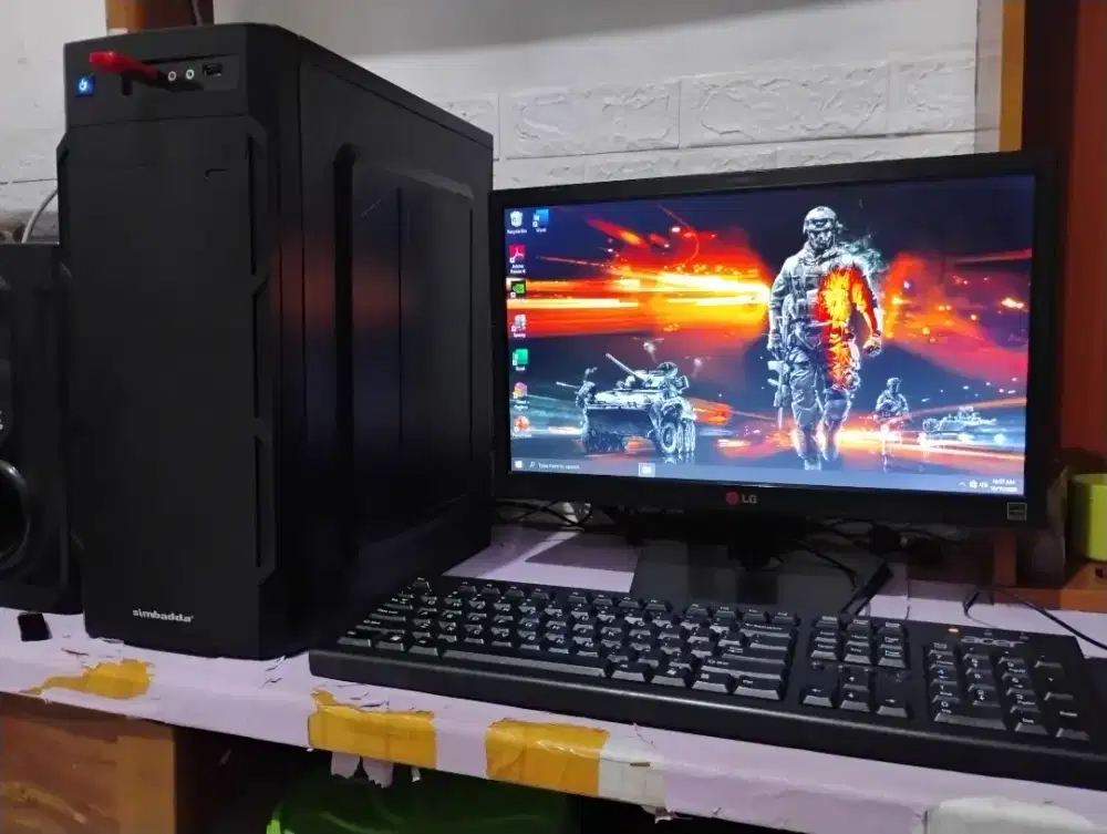 Pc gaming roblox / intel core i5 + ram 8gb + monitor 19inch