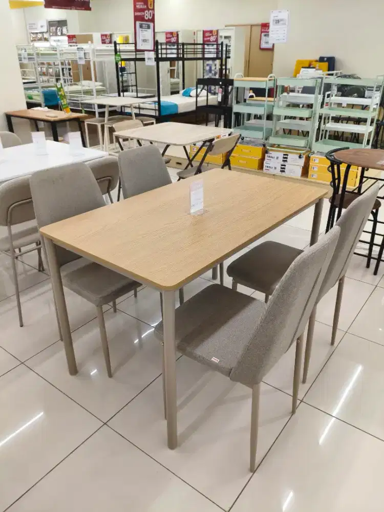 Selma Moritz Set Meja Makan 4 Kursi – Krem/Abu-Abu
