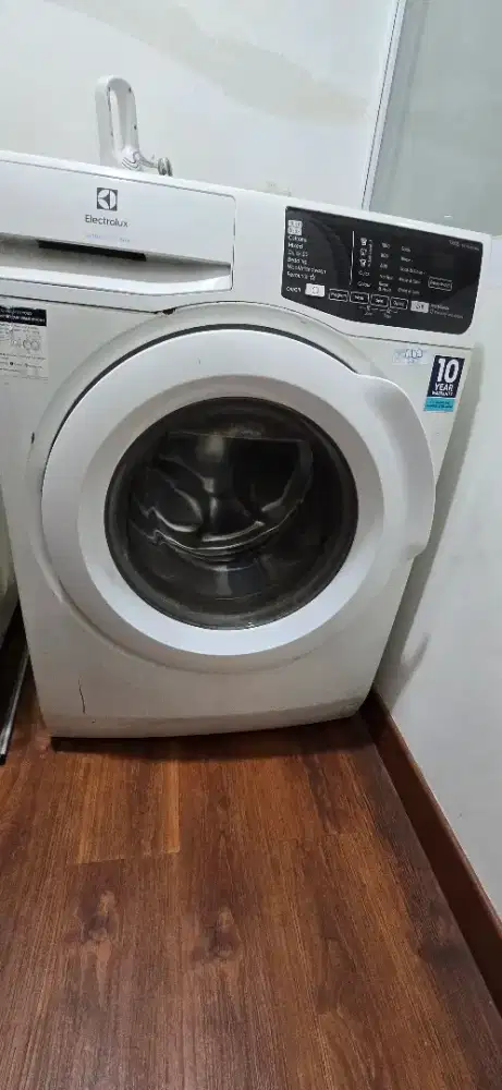 Mesin Cuci Electrolux 7.5kg Rusak / Untuk Kanibalan atau Servis