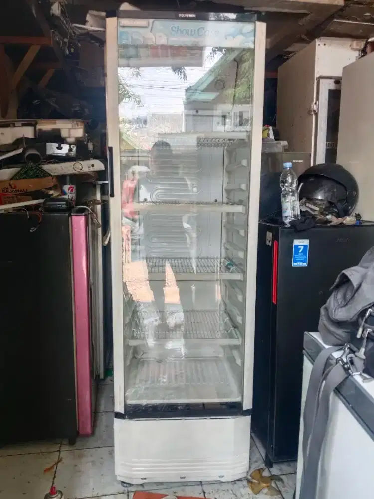 Showcase Polytron jumbo 5 rak Kondisi normal dingin siap pakai