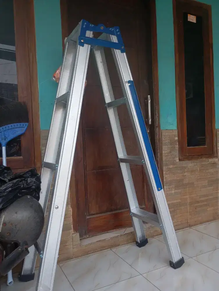 Tangga baja ringan kokoh baru 1,5m tinggi 3m