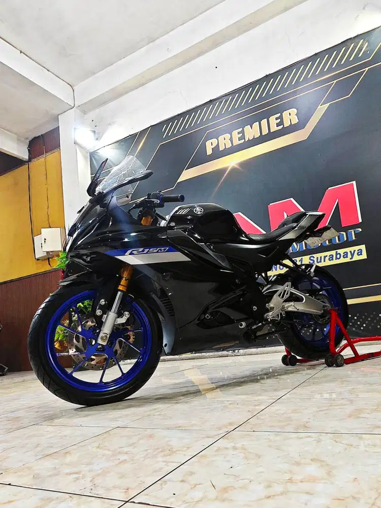 Yamaha R15 M abs silver metalic th 2023. Anugerah motor rungkut tengah