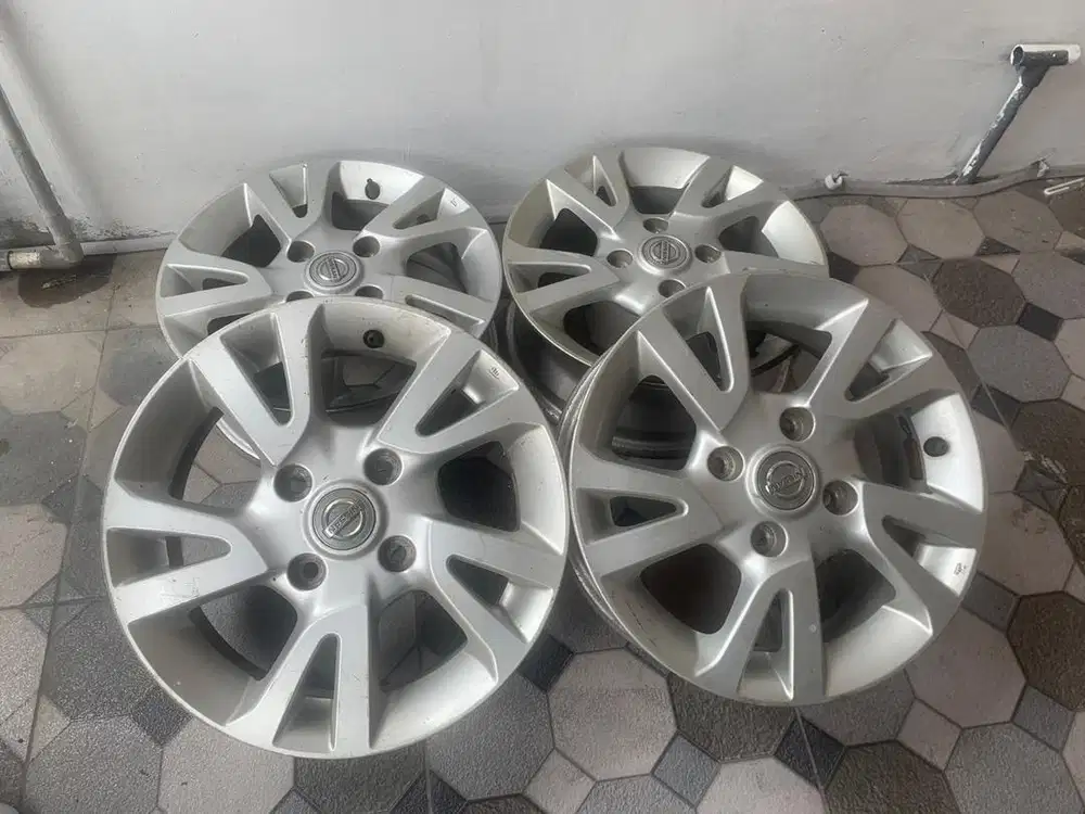 Velg Grand Livina