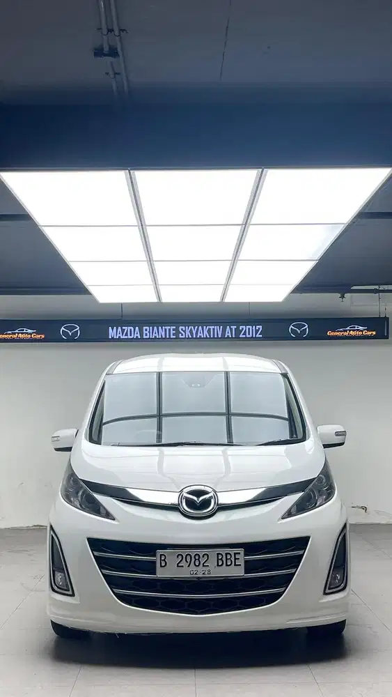 Mazda Biante 2012 AT 2.0