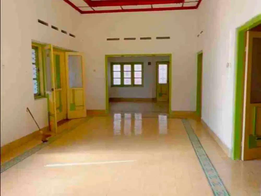 Kontrakan Rumah Bagus Kokoh Tengah Kota Solo Dekat Jalan Raya slamer Riyadi