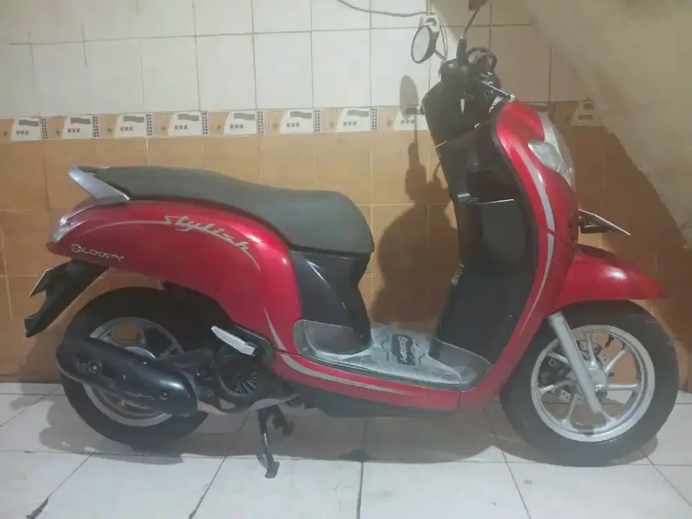 SCOOPY 2019 ORISINIL TGN 1 MULUS SIAP PAKAI MESIN ENAK STANDART HALUS