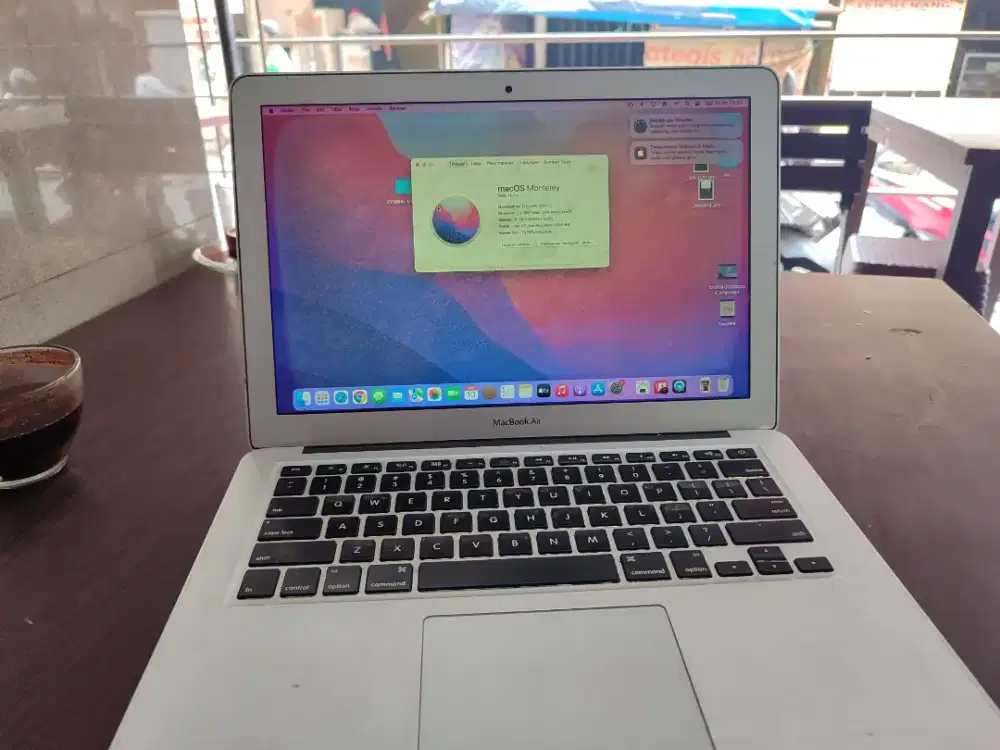DIJUAL MACBOOK AIR 13 INCH (2017)