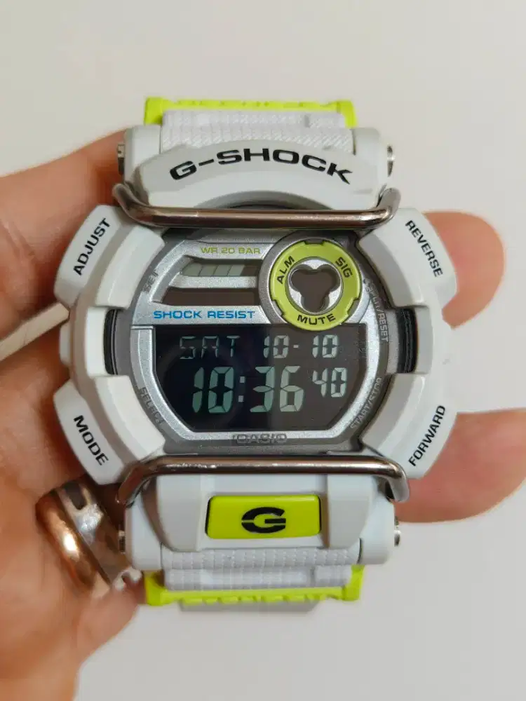Casio G-Shock GD-400DN-8DR Limited Edition original bekas bagus normal