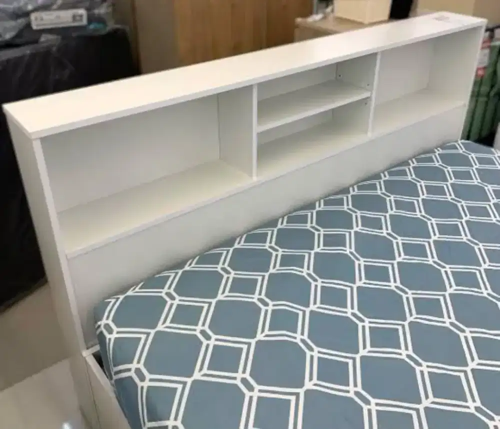 Tempat Tidur Sakha 120x200 White