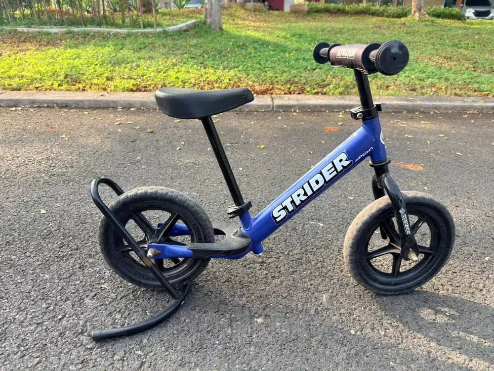 Strider 12 Sport Balance Bike Sepeda Anak Tanpa Pedal untuk 1-4 Tahun