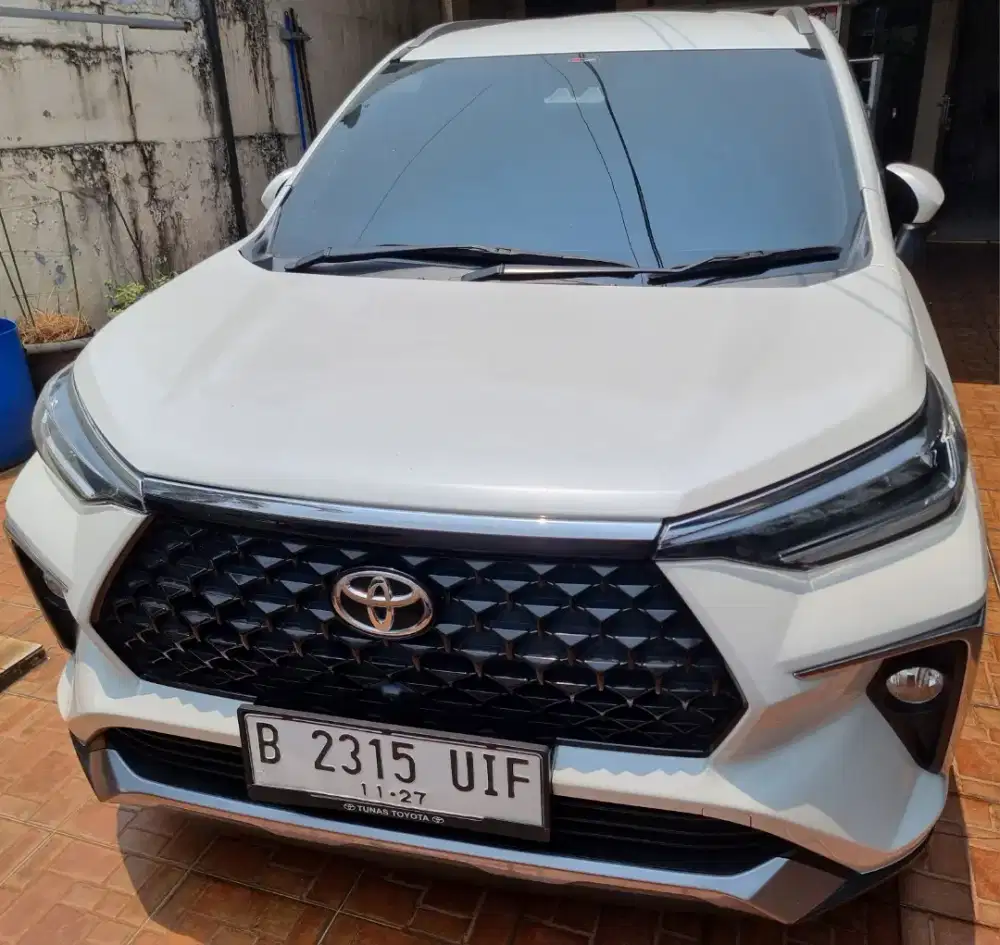 Toyota Veloz Q TSS Premium Color tipe tertinggi