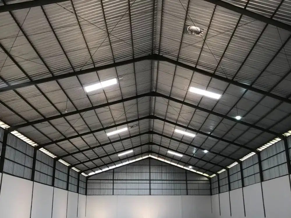 DISEWAKAN GUDANG BARU MURAH JL WOLTER MONGINSIDI SEMARANG