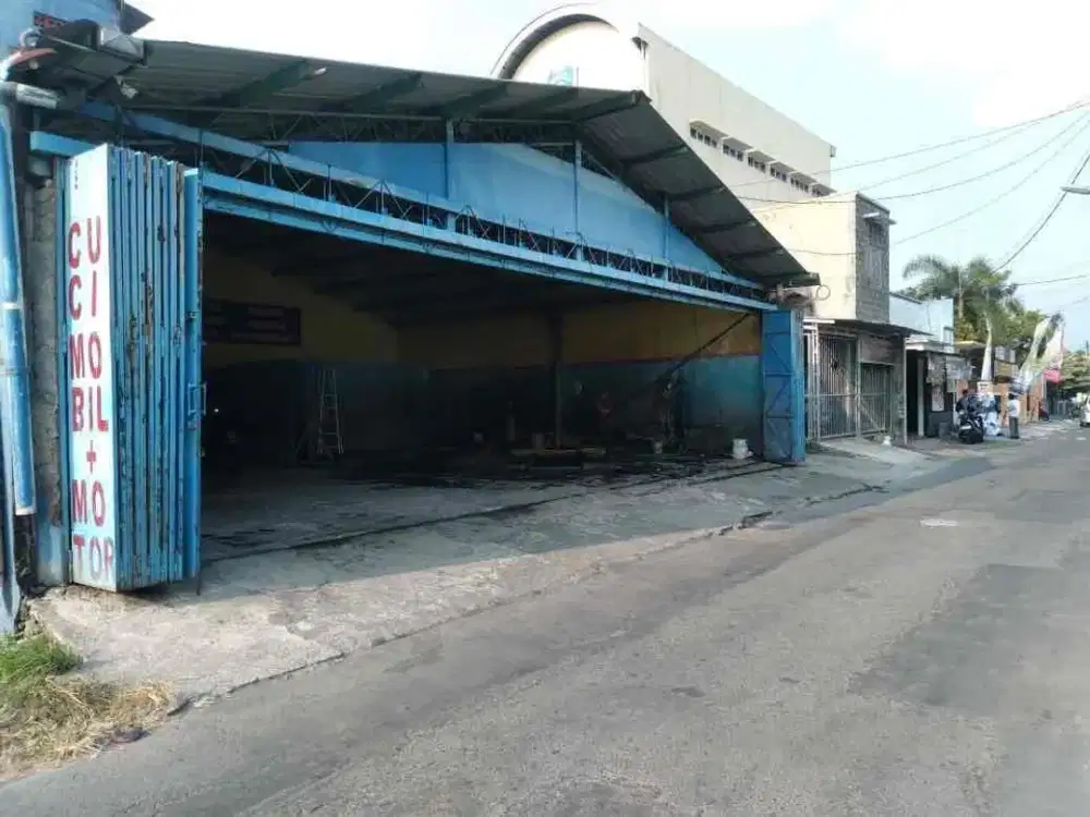 dijual rumah usaha dipleret