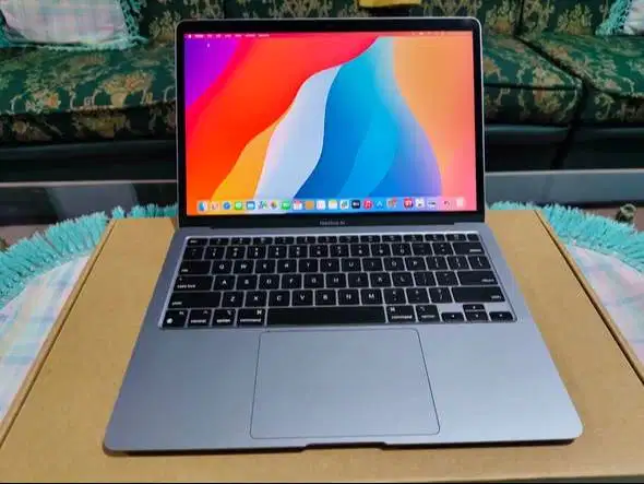 kondisi like new seperti baru, laptop macbook air m1 ex ibox 8/128