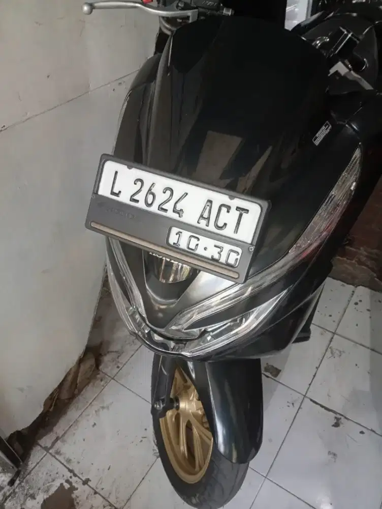 Bismillah Dijual Cepat Motor Honda PCX Tahun 2020 Warna Grey Lengkap