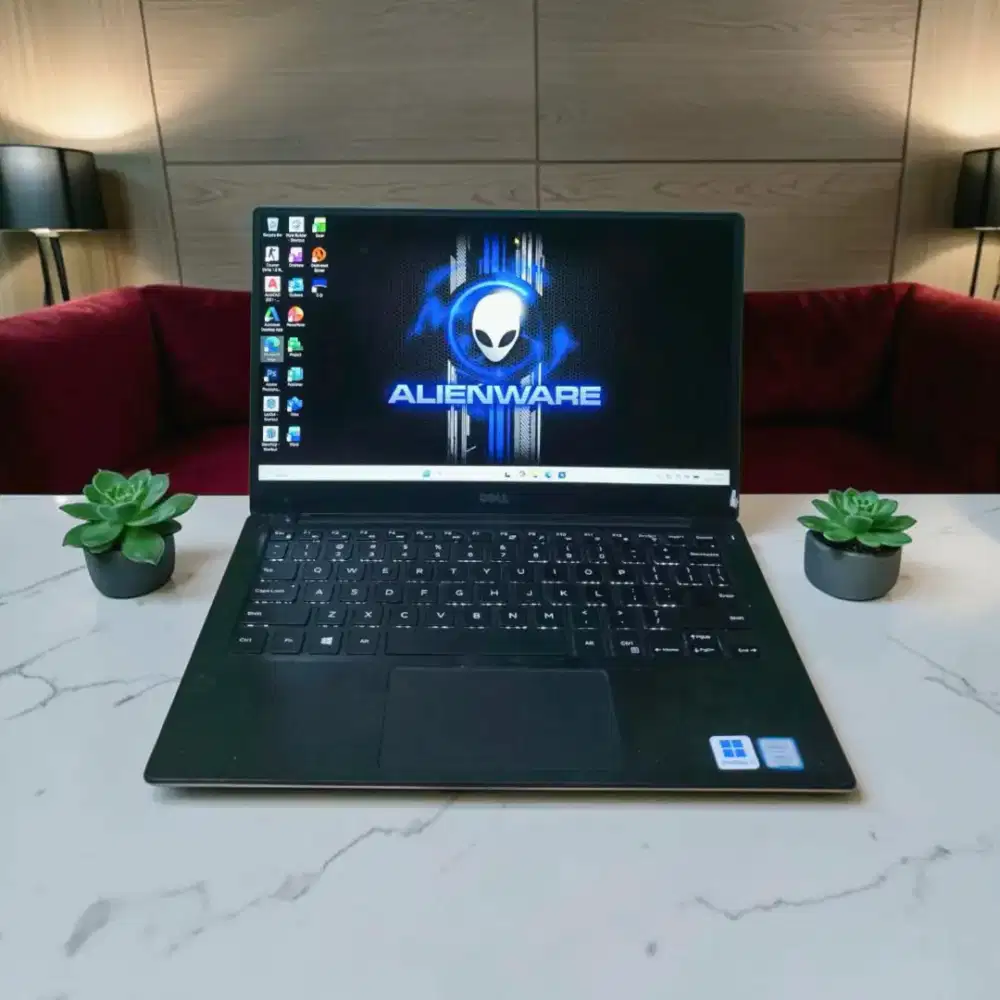 Laptop DELL XPS 13 Core i7 RAM 8Gb SSD 256Gb SLIM